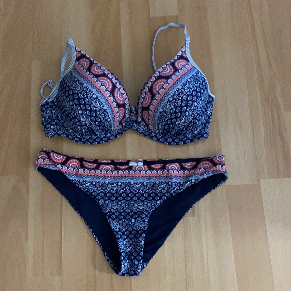 Azura NWOT